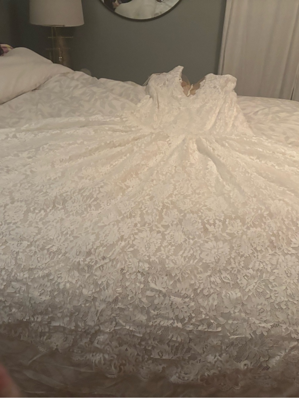 Elegant White Lace Bridal Ball Gown Dress